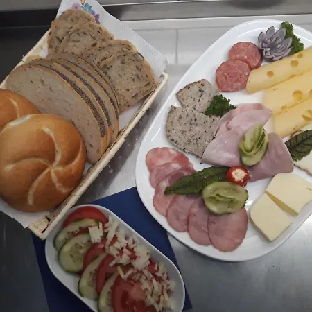 Klemens לינה וארוחת בוקר פוק